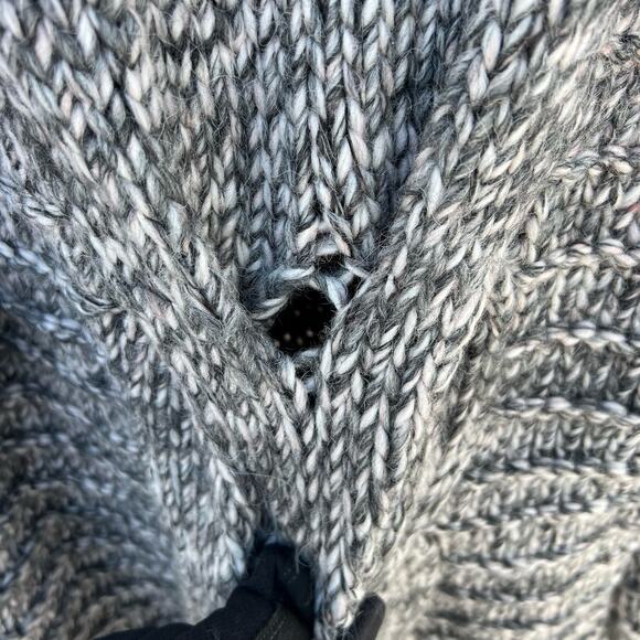Gap gray white chunky knit fisherman weave sweater wool blend LARGE NWT - Picture 4 of 6